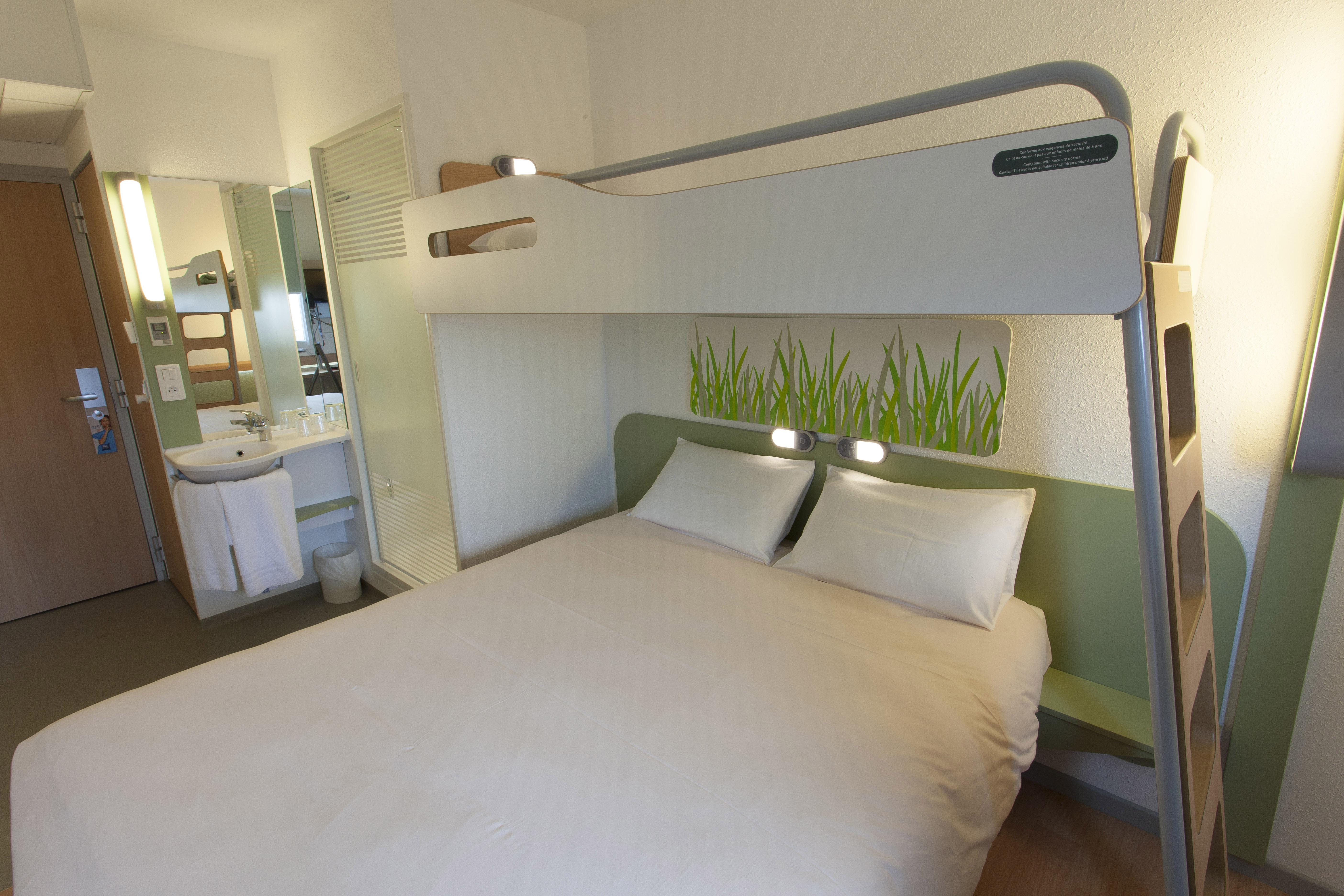 Ibis Budget Cherbourg - La Glacerie Eksteriør bilde