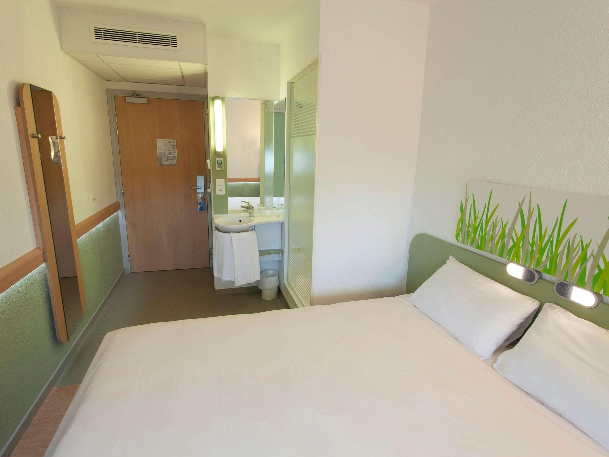 Ibis Budget Cherbourg - La Glacerie Eksteriør bilde