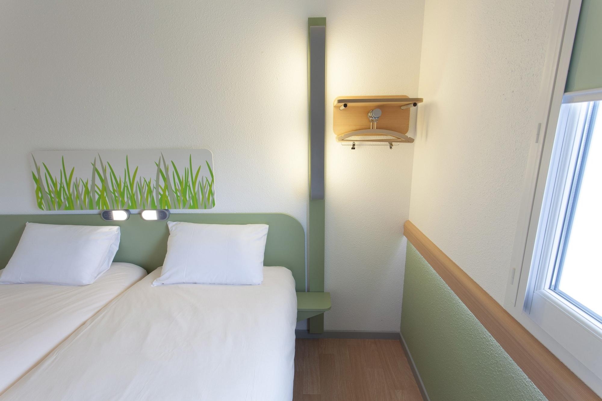 Ibis Budget Cherbourg - La Glacerie Eksteriør bilde