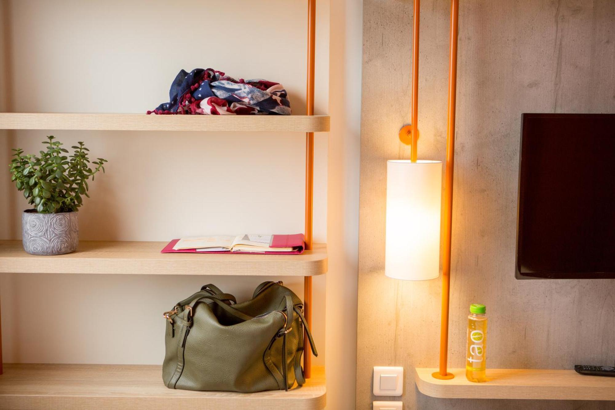 Ibis Budget Cherbourg - La Glacerie Eksteriør bilde
